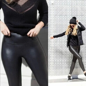 Spanx Faux Leather Leggings Size Small B349